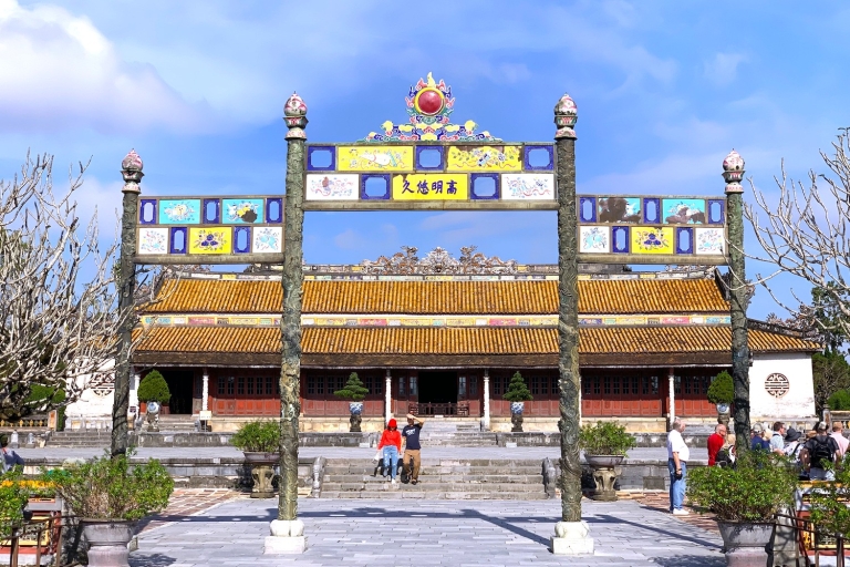 Visite de la ville impériale de Hue en demi-journéeVisite de groupe
