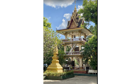 Vientiane: 9 Sacred Temples Guided Tour with Blessings