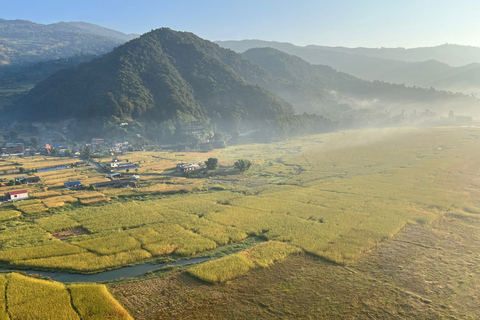 Pokhara: Heißluftballon in PokharaPokhara: Heißluftballon