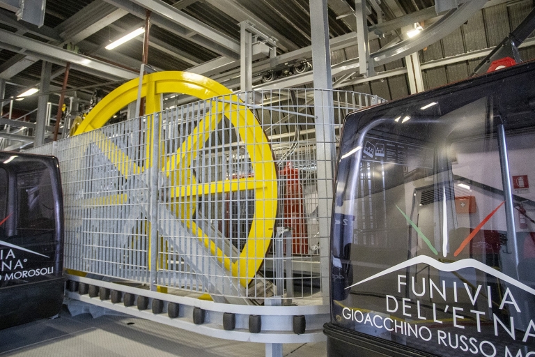 Funivia dell'Etna : Ticket prioritaire pour le téléphérique jusqu'à 2500 mètresmt. ETNA-Billetterie officielle-Billet de téléphérique jusqu'à 2 500 mmsl