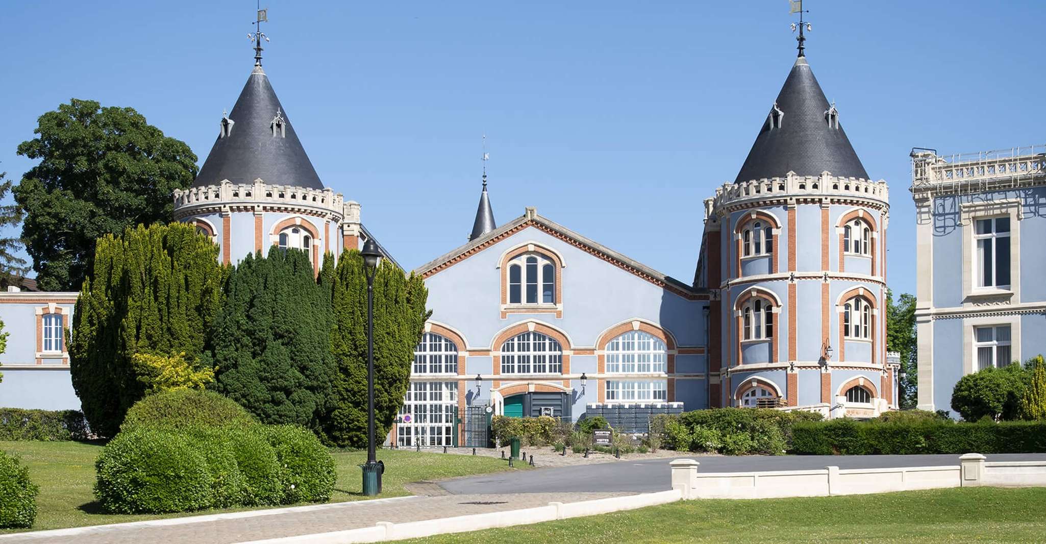 Full Day Pommery Small Group Tour - Housity