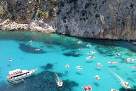 Arbatax: Baunei Coast Day Tour by Boat Arbatax: Boat tour day trip with lunch in Orosei Gulf