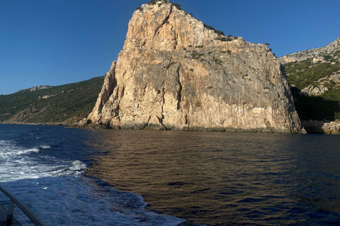 Arbatax: Baunei Coast Day Tour by Boat Arbatax: Boat tour day trip without lunch in Orosei Gulf