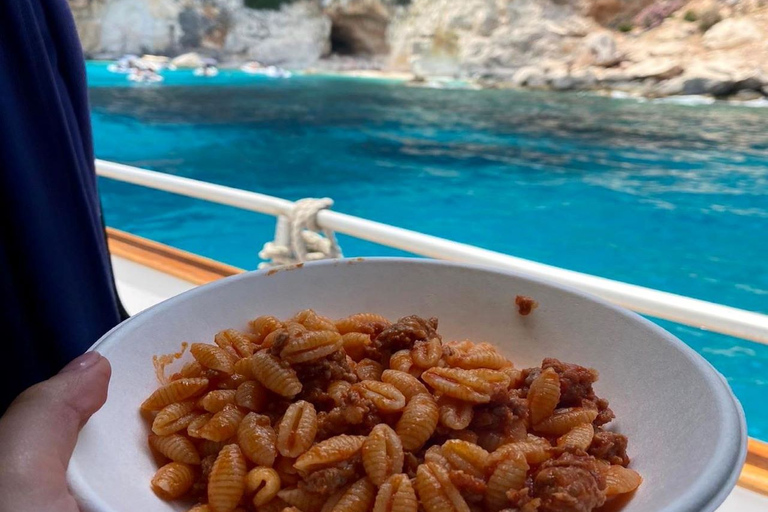 Arbatax: Baunei Coast Day Tour by Boat Arbatax: Boat tour day trip without lunch in Orosei Gulf
