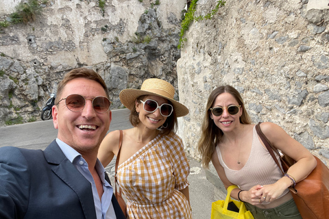 De Positano: excursão particular de um dia a Amalfi e RavelloDe Positano: viagem privada de um dia a Amalfi e Ravello