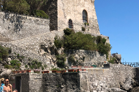 De Positano: excursão particular de um dia a Amalfi e RavelloDe Positano: viagem privada de um dia a Amalfi e Ravello