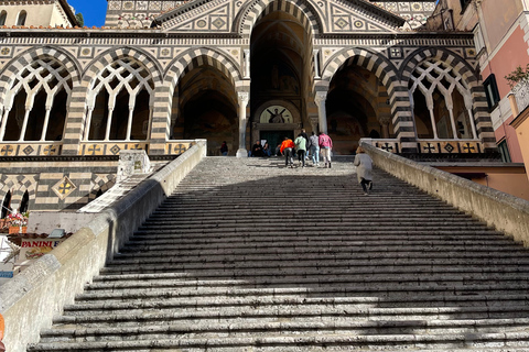 De Positano: excursão particular de um dia a Amalfi e RavelloDe Positano: viagem privada de um dia a Amalfi e Ravello