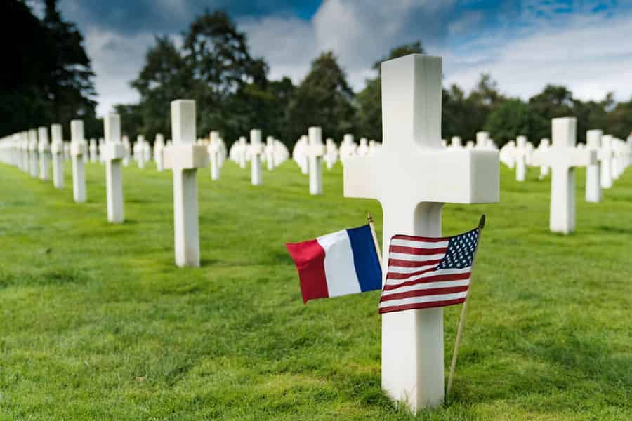 Von Bayeux aus: D-Day American Beaches und US Airborne Tagestour. Foto: GetYourGuide