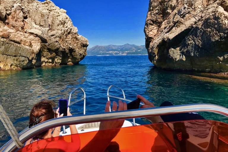 Dubrovnik: paseo en barco privadoDubrovnik:Navegar,ver,parar,fotografiar