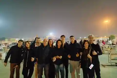 All Inclusive Akshardham Temple Tour with Light & Water Show