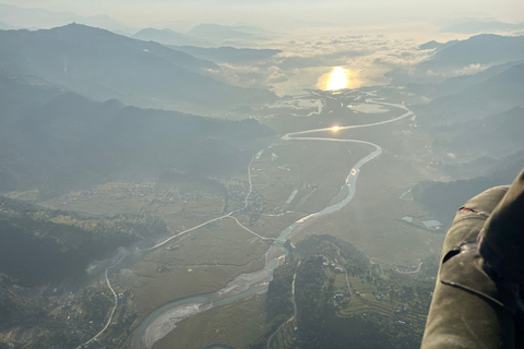 Pokhara: Luchtballon in PokharaPokhara: Luchtballon