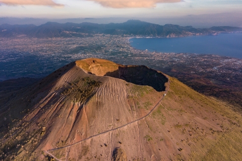 From Sorrento: Fast line tour for Pompeii and Vesuvius
