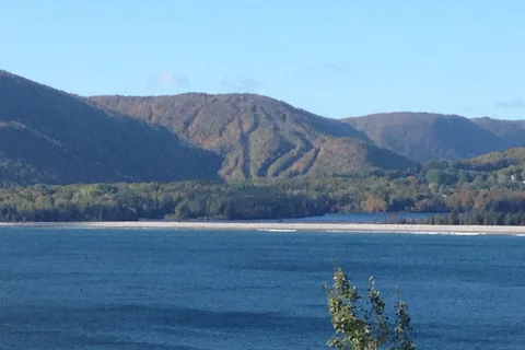 Highlands National Park: Cabot Trail Tour/ 5min Cable Ferry