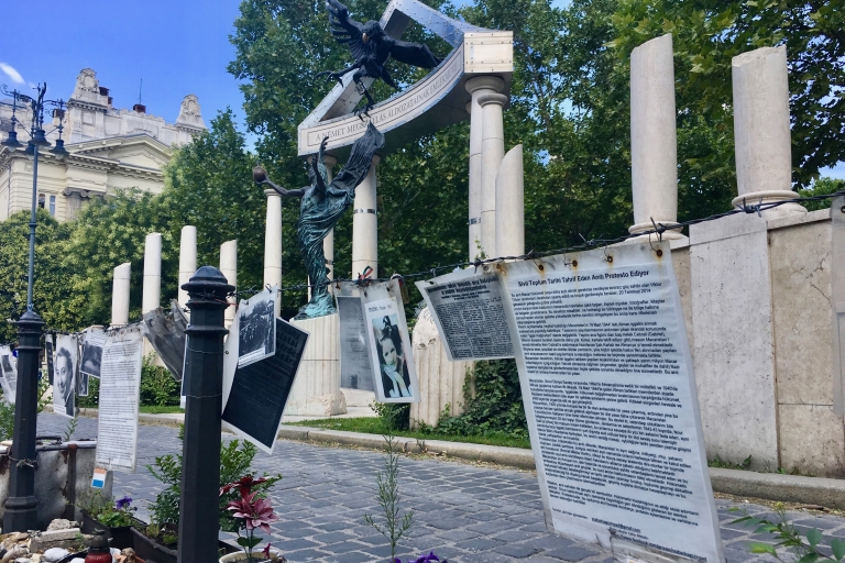 Budapest: Tour Privado a Pie del Patrimonio Judío con Merienda