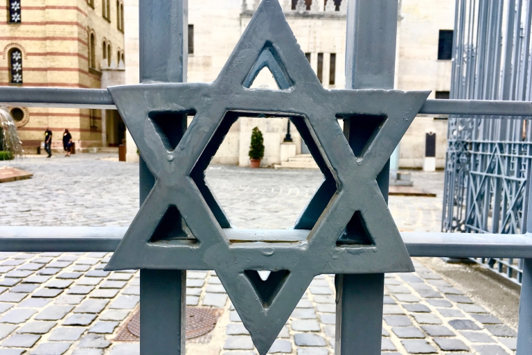 Budapest: Tour Privado a Pie del Patrimonio Judío con Merienda