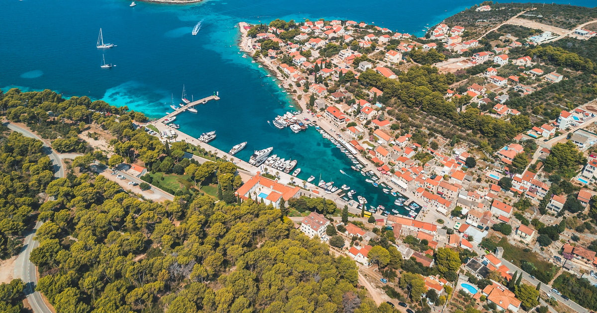 Von Split Aus: Trogir & Blaue Lagune Bootstour Mit Schnorcheln ...