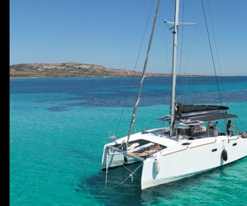 Stintino: escursione di un'intera giornata in catamarano sull'Isola dell'Asinara