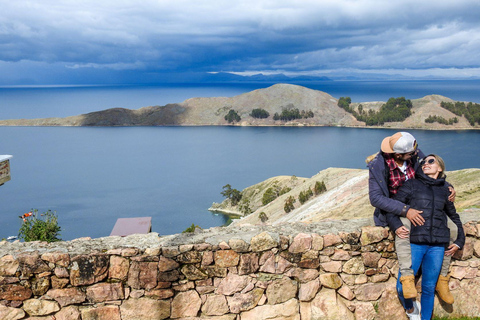 From La Paz: Lake Titicaca & Copacabana Day Trip with Lunch