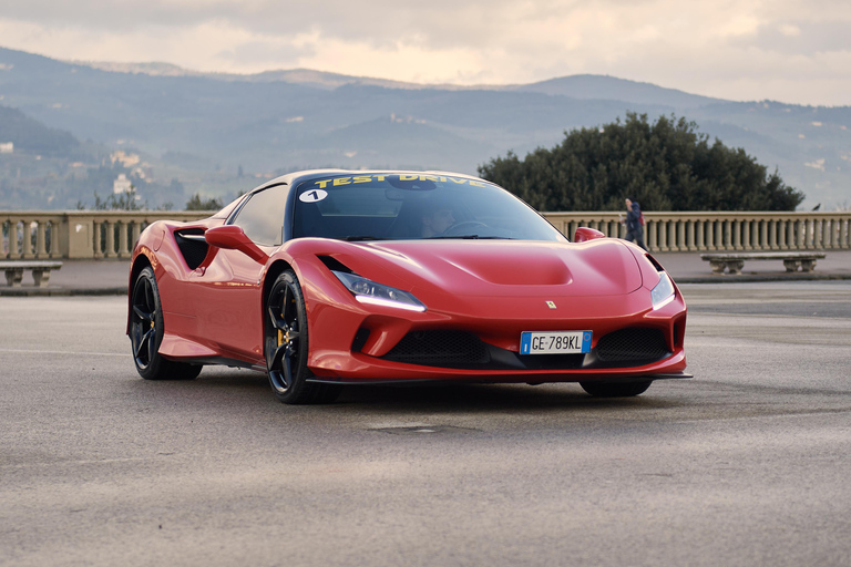 Florencia: Piloto de Pruebas de Ferrari con un Instructor PrivadoRuta de 32 km