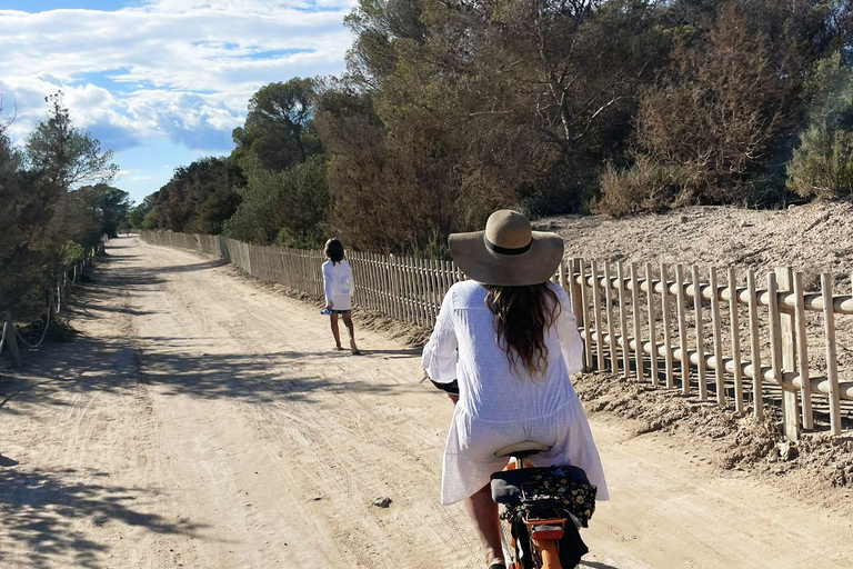 Ibiza: Formentera Boat Trip with Food, Drinks, & Bike Tour All- Inclusive Boat&Bike Tour in Formentera I Origin Edition