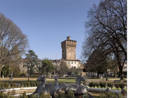 Vicenza: Torrione di porta Castello Entry Ticket