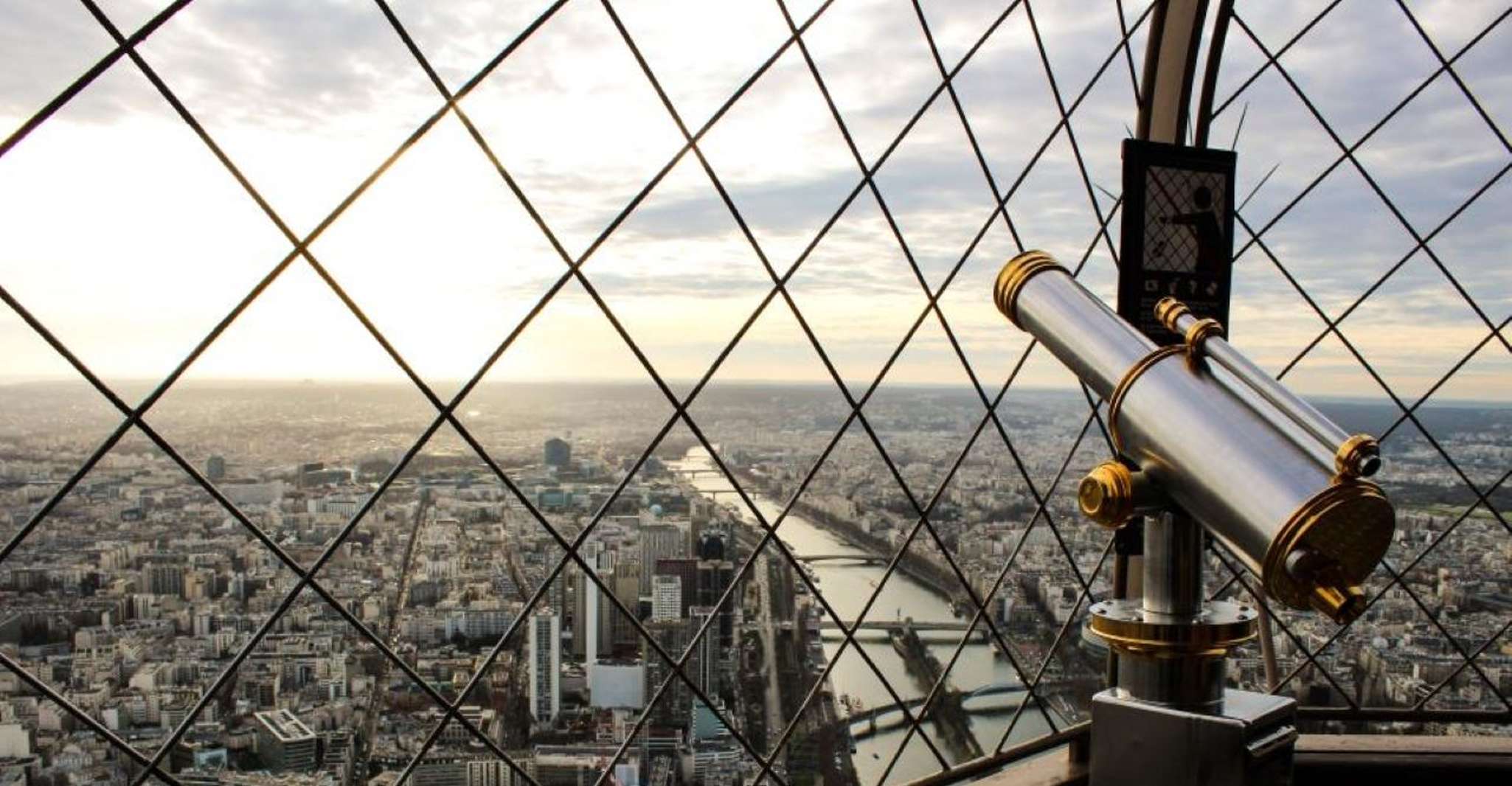 Ticket di entrata di Parigi, Eiffel Tower con accesso al vertice opzionale - Housity