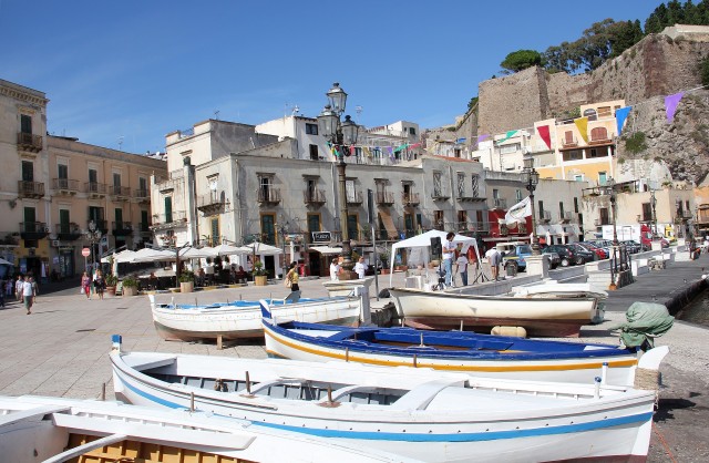 Visit Messina History and Highlights Guided Walking Tour in Messina, Sicily, Italy