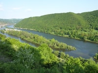 Cruzeiro turístico em Alken, Moselle Valley - Hizvo
