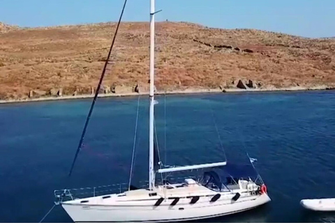 Mykonos: Segeltour zu den Südstränden mit Mittagessen und Transfers