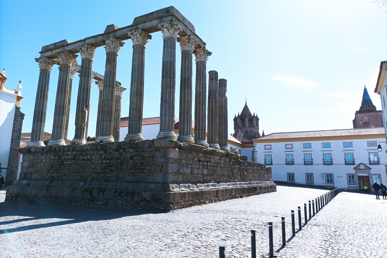 Évora and Megalithic Circuit Private Tour 10H