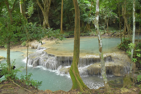 Från Bangkok: Erawan vattenfall &amp; Kanchanaburi privat turFrån Bangkok: Erawan Waterfall &amp; Kanchanaburi Private Tour