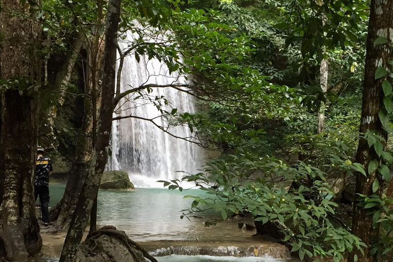 Ab Bangkok: Erawan-Wasserfall & Highlights von Kanchanaburi