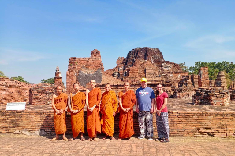 Z Bangkoku: Bang Pa-In Palace i prywatna wycieczka do AyutthayaPrywatna wycieczka w języku angielskim