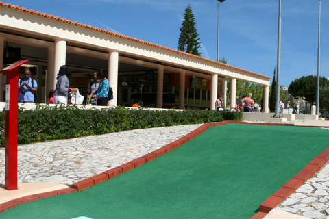 Vilamoura : Jeu de golf en familleVilamoura : Family Golf Park 2 Course (36 trous) Jeu