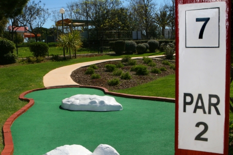 Vilamoura : Jeu de golf en familleVilamoura : Family Golf Park 2 Course (36 trous) Jeu