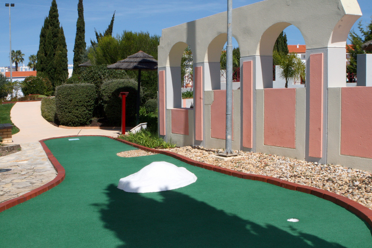 Vilamoura: familiegolfparkspelVilamoura: Familie Golf Park 2 Banen (36 Holes) Spel