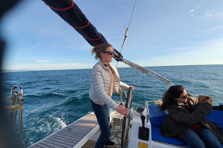 Barcelona: Luxury Private Sunset Yacht Cruise