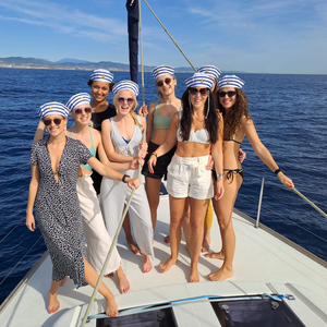 Barcelona: Luxuriöse private Yacht Tagestour