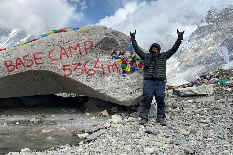 Trekking del Campo Base dell&#039;Everest di 12 giorni - Pensione completa - Pasti privatiOpzione standard