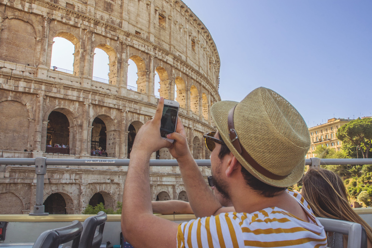 Roma: Tour panoramico in autobus con audioguidaBiglietto dell&#039;autobus da 72 ore con guide digitali della città