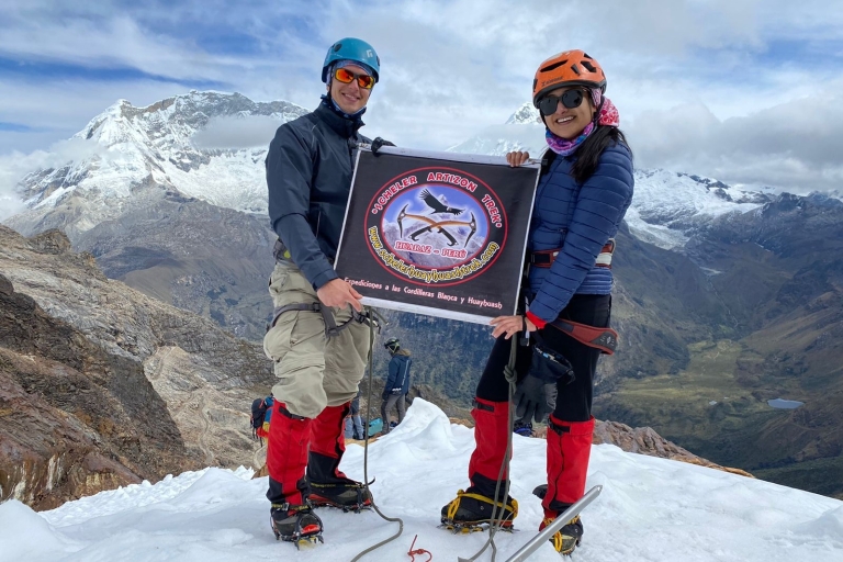 Huaraz : Excursion d'une journée à l'ascension du Nevado MateoHuaraz : Nevado Mateo - Service de groupe à la journée