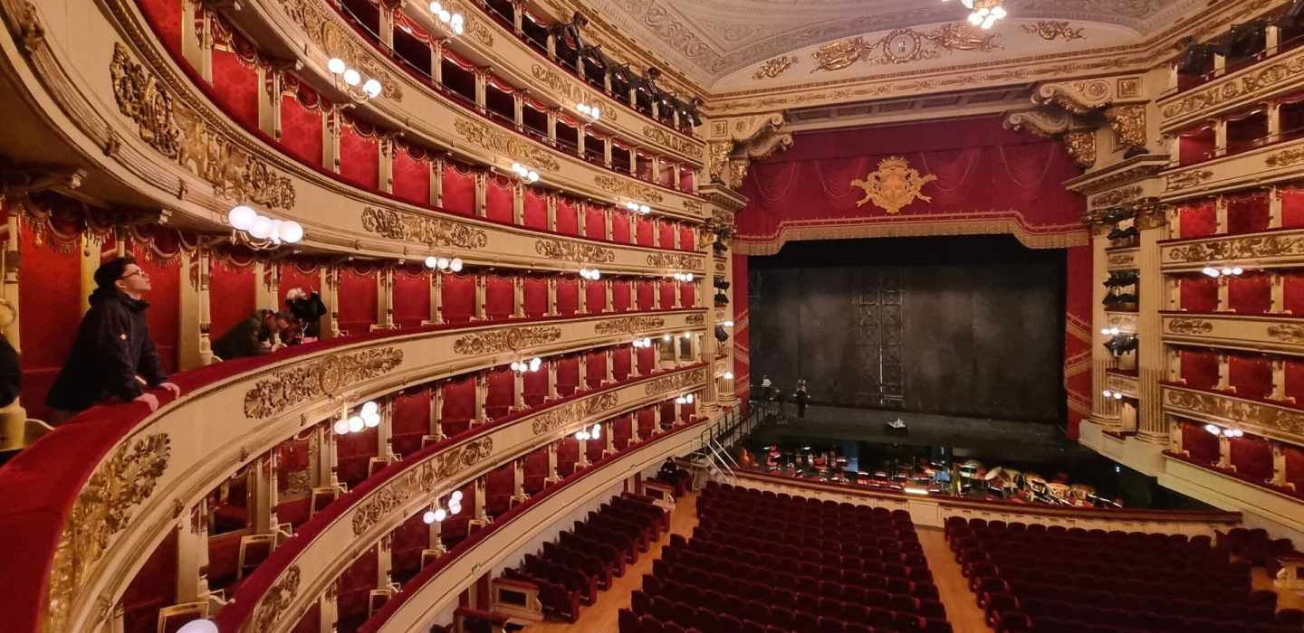 Mailand: La Scala Theater und Museumstour mit Eintrittskarten