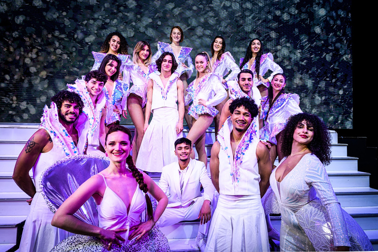 باريس: العرض العائلي "ملهى الأول" في باراديس لاتينملهى مون بريميير