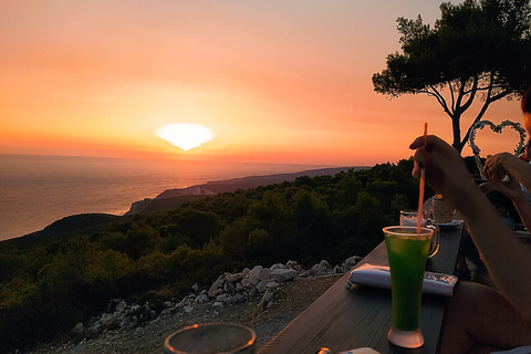 Zakynthos: Passeio ao pôr do sol nas cavernas de Agalas e no mirante de MyzithresZakynthos: excursão ao pôr do sol nas cavernas de Agalas e no mirante de Myzithres