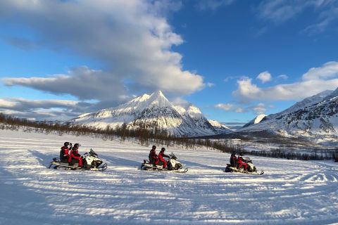 Ab Tromsø: Schneemobil-Safari in den Lyngenalpen