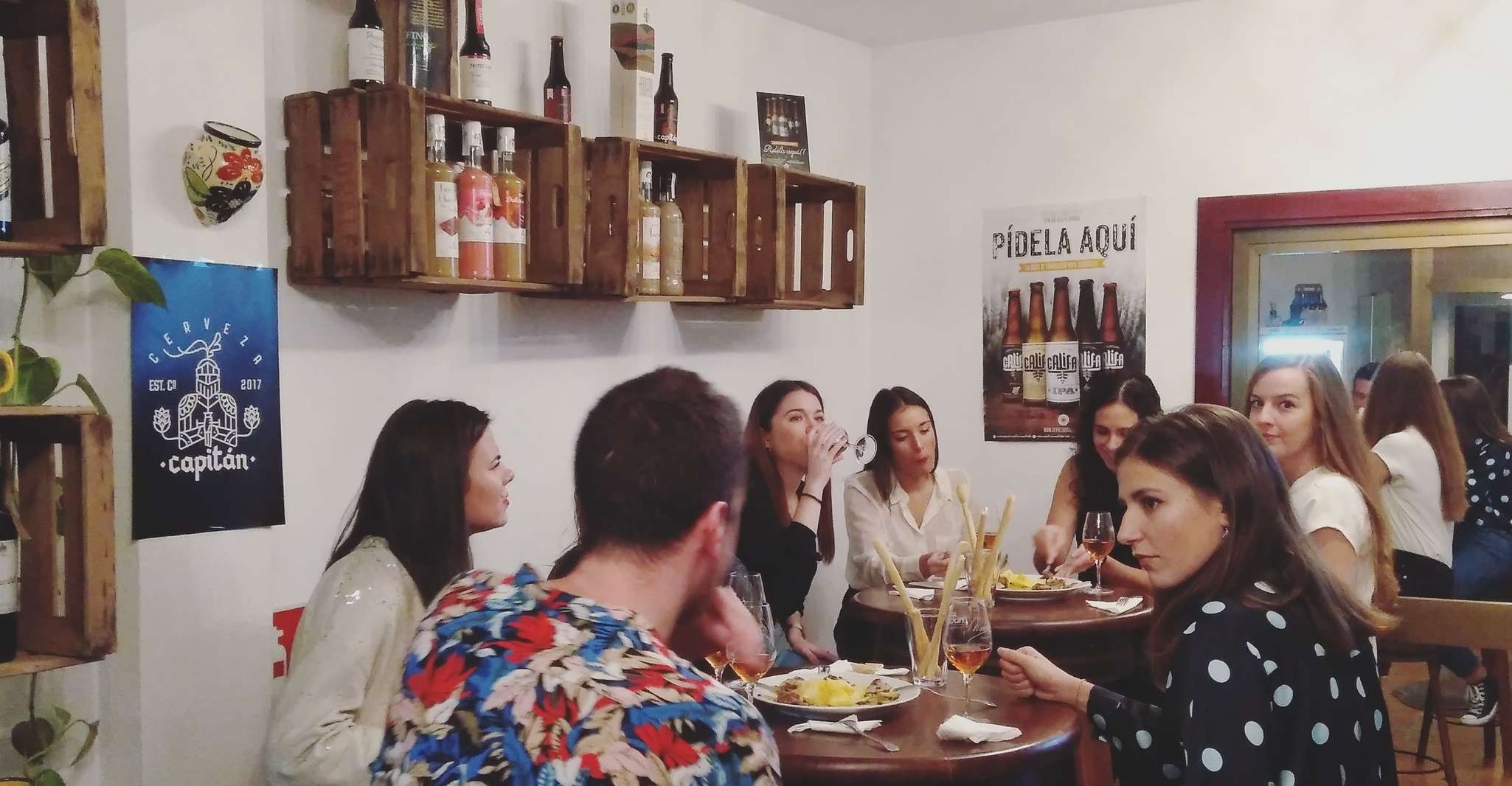 Córdoba, Weinprobe am lokalen Abend - Hizvo