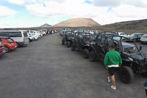 Lanzarote: tour guidato del vulcano con buggy su strada