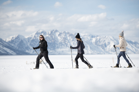Grand Teton National Park: 8-Hour Willdlife & Snowshoe Tour Private Tour for 6-7 People