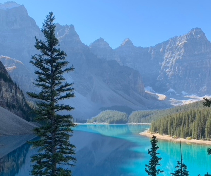 Moraine Lake: Round-Trip Shared Transfer from Banff/Canmore