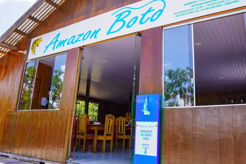 Manaus: 3-, 4-, or 5-Day Jungle Tour at Amazon Boto Lodge
